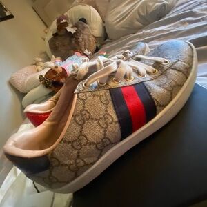 Gucci shoes